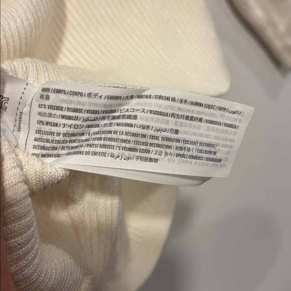 Abercrombie & Fitch Cream Long Sleeve Top - Picture 7 of 10